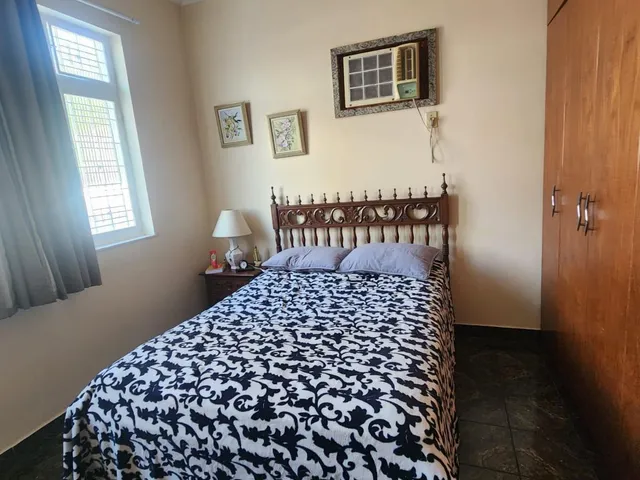 Casa com 600m² 4 quartos e 3 banheiros, à venda, no bairro Vila Valqueire em Rio de Janeiro