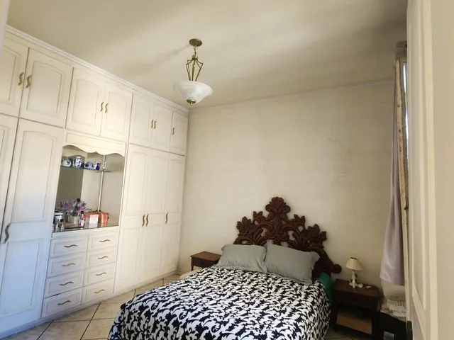 Casa com 600m² 4 quartos e 3 banheiros, à venda, no bairro Vila Valqueire em Rio de Janeiro
