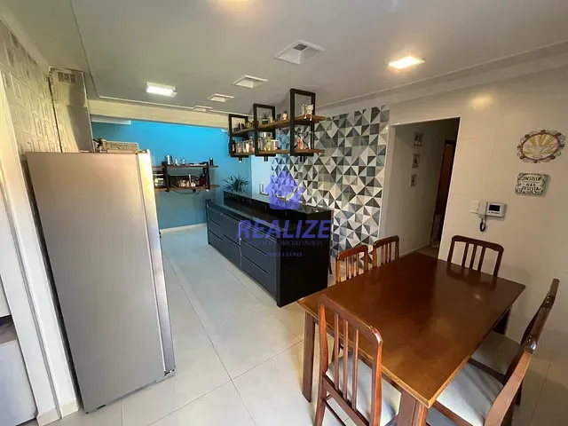 Casa com 220m² 3 quartos e 2 banheiros, à venda, no bairro Conjunto Habitacional Humberto Popolo em Botucatu