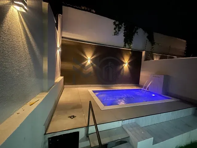 Casa com 180m² 3 quartos e 3 banheiros, à venda, no bairro Jardim Universitário em Cuiabá