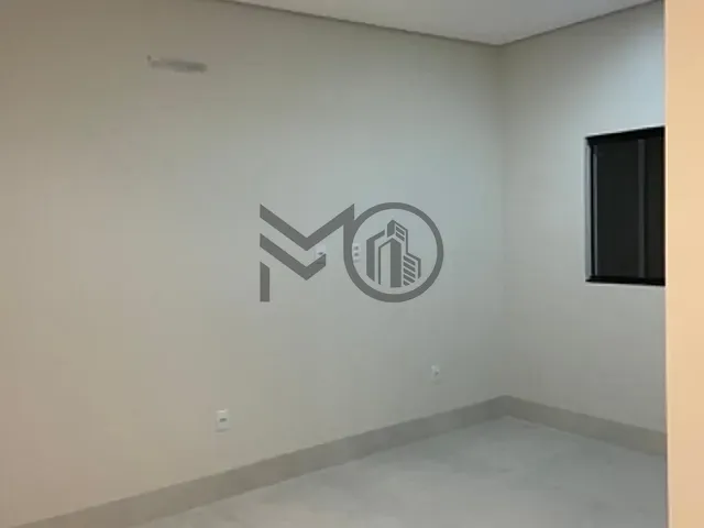 Casa com 180m² 3 quartos e 3 banheiros, à venda, no bairro Jardim Universitário em Cuiabá