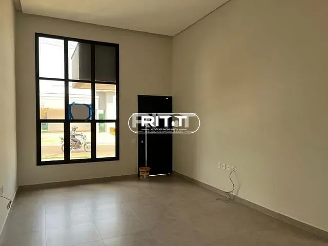 Casa com 263m² 3 quartos e 2 banheiros, à venda, no bairro Parque Olívio Franceschini em Hortolândia