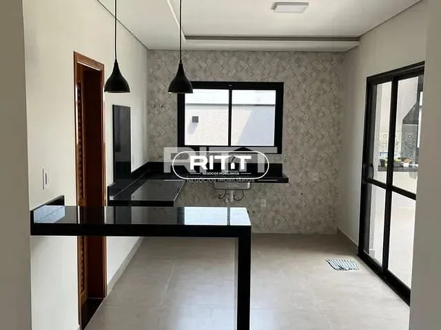 Casa com 263m² 3 quartos e 2 banheiros, à venda, no bairro Parque Olívio Franceschini em Hortolândia