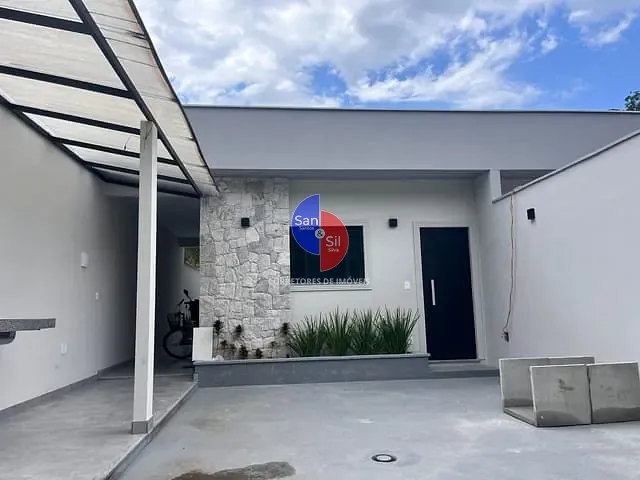 Casa 2 quartos e 2 banheiros, à venda, no bairro Caneca Fina em Guapimirim