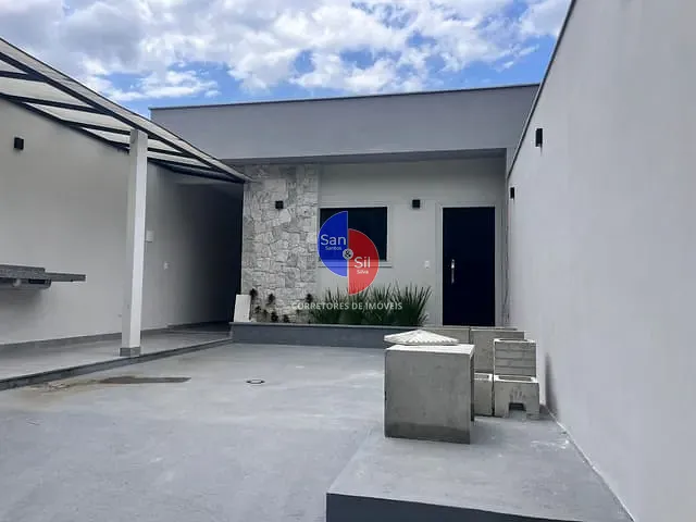 Casa 2 quartos e 2 banheiros, à venda, no bairro Caneca Fina em Guapimirim
