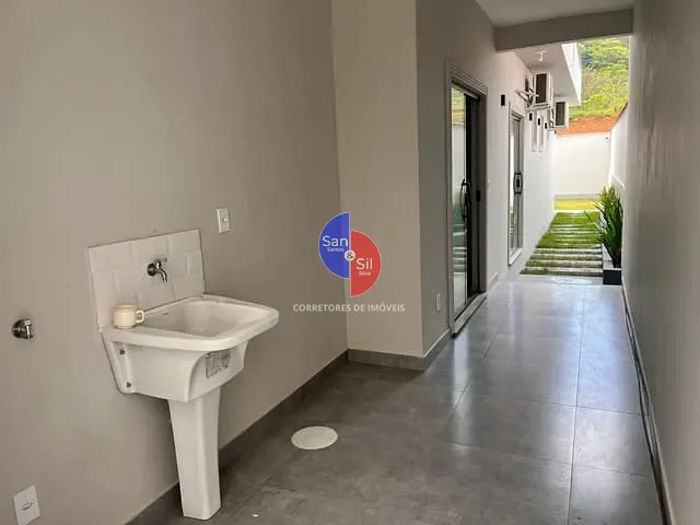 Casa 2 quartos e 2 banheiros, à venda, no bairro Caneca Fina em Guapimirim