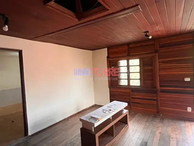 Casa 4 quartos e 4 banheiros, para alugar, no bairro Jardim Savóia em Ilhéus
