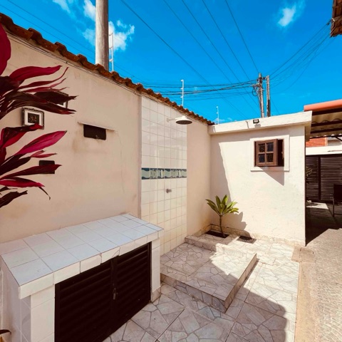 Casa com 595m² 3 quartos e 3 banheiros, à venda, no bairro Palmeiras em Cabo Frio