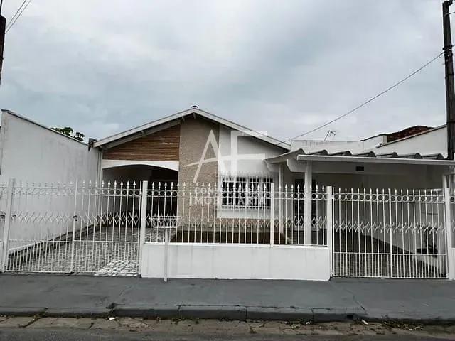 Casa com 250m² 5 quartos e 3 banheiros, à venda, no bairro Jardim Independência em Taubaté