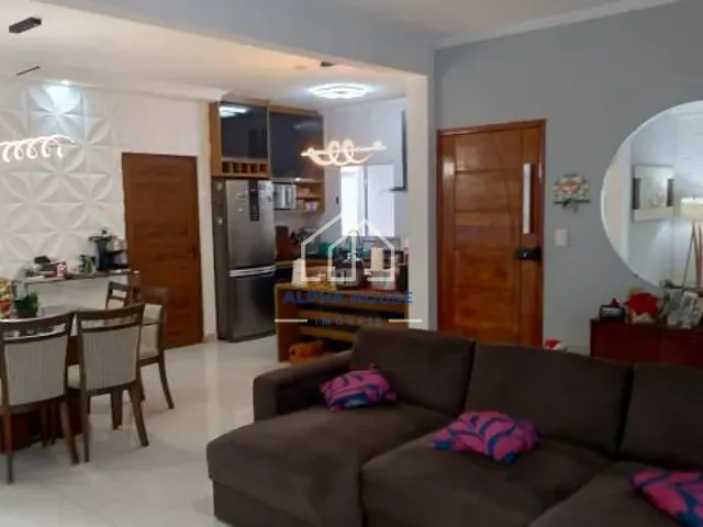 Casa com 300m² 3 quartos e 3 banheiros, à venda, no bairro Jardim Rosely em Pindamonhangaba