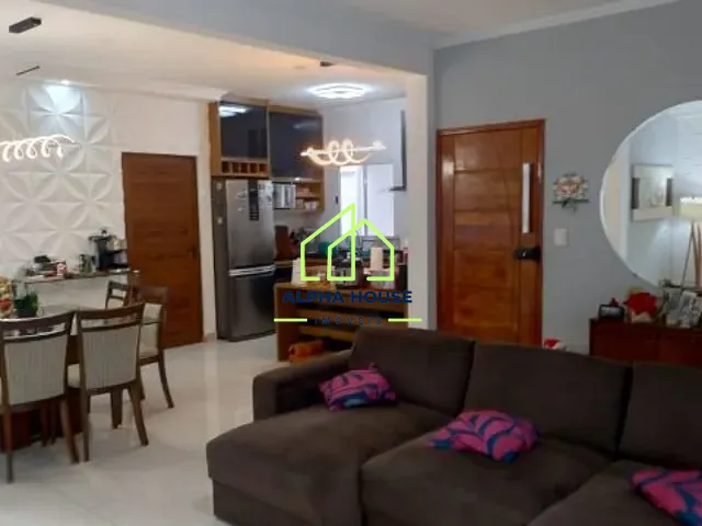 Casa com 300m² 3 quartos e 3 banheiros, à venda, no bairro Jardim Rosely em Pindamonhangaba