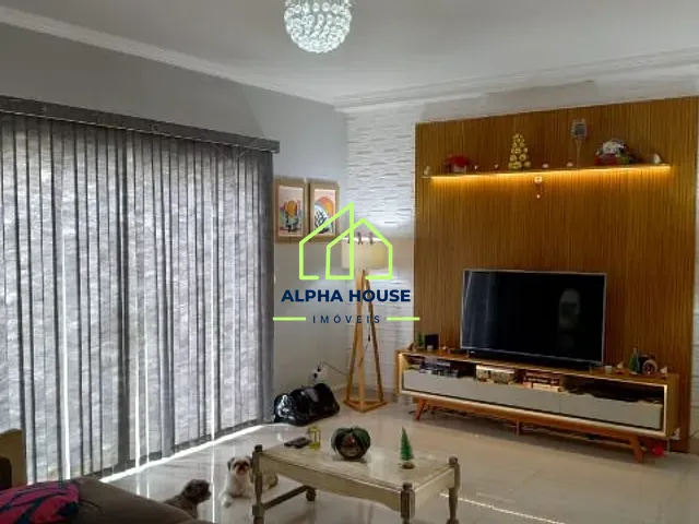 Casa com 300m² 3 quartos e 3 banheiros, à venda, no bairro Jardim Rosely em Pindamonhangaba