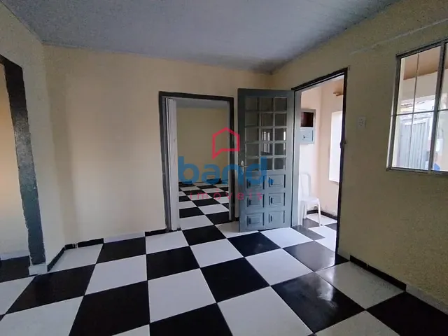 Casa com 200m² 2 quartos e 1 banheiro, para alugar, no bairro Vila Manduquinha em Porto Feliz