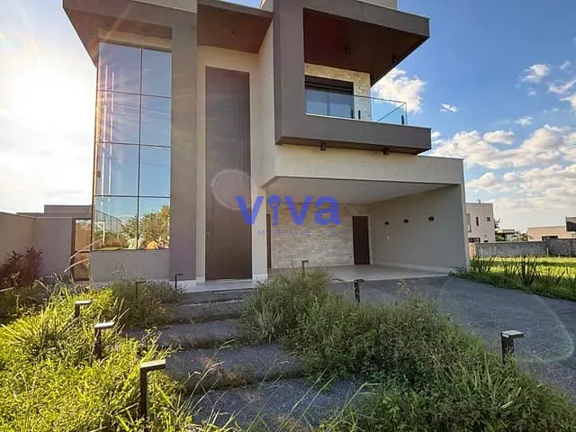 Casa com 312m² 3 quartos e 3 banheiros, à venda, no bairro Jardim Cristal em Aparecida de Goiânia
