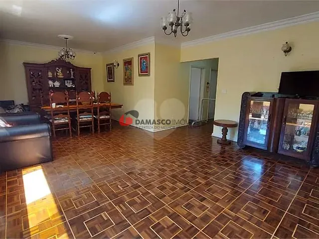 Casa com 388m² 4 quartos e 3 banheiros, à venda, no bairro Jardim São Caetano em São Caetano do Sul