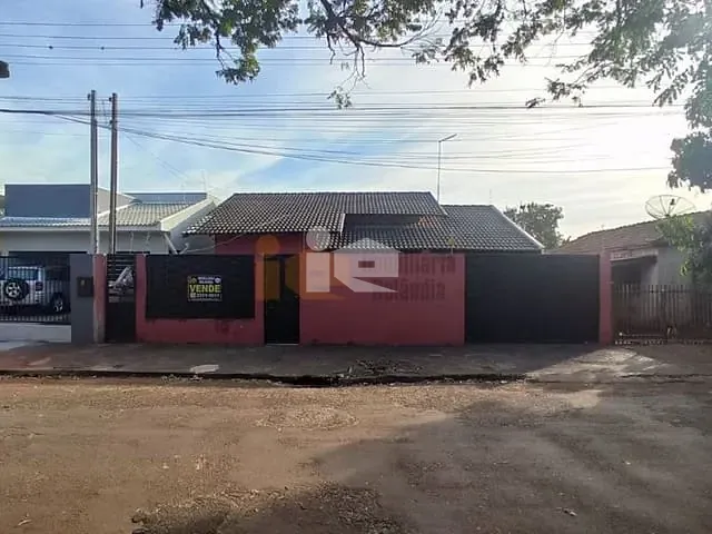 Casa com 360m² 4 quartos e 1 banheiro, à venda, no bairro Jardim Novo Horizonte em Rolândia