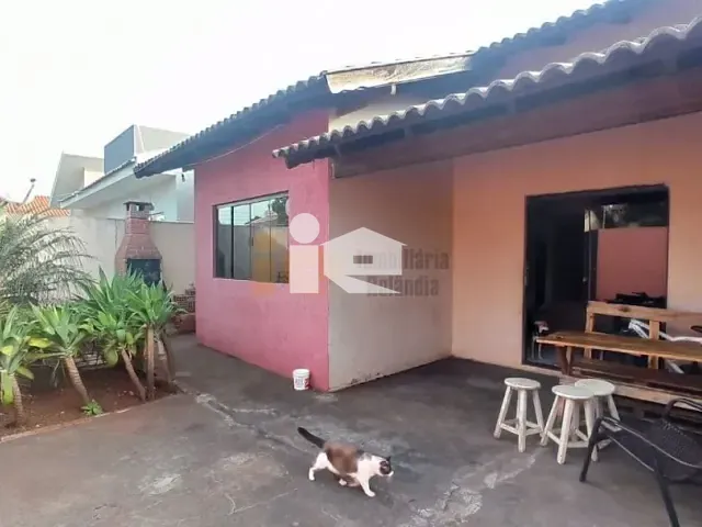 Casa com 360m² 4 quartos e 1 banheiro, à venda, no bairro Jardim Novo Horizonte em Rolândia