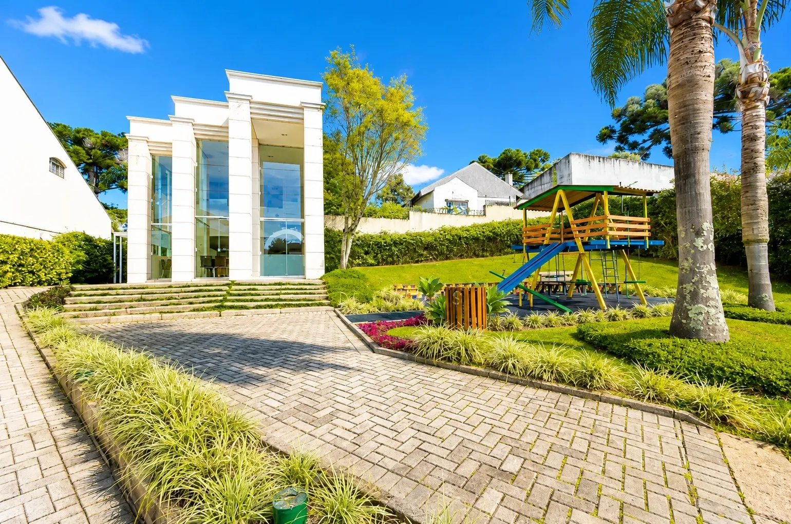 Casa, 3 quartos, 221 m² - Foto 2