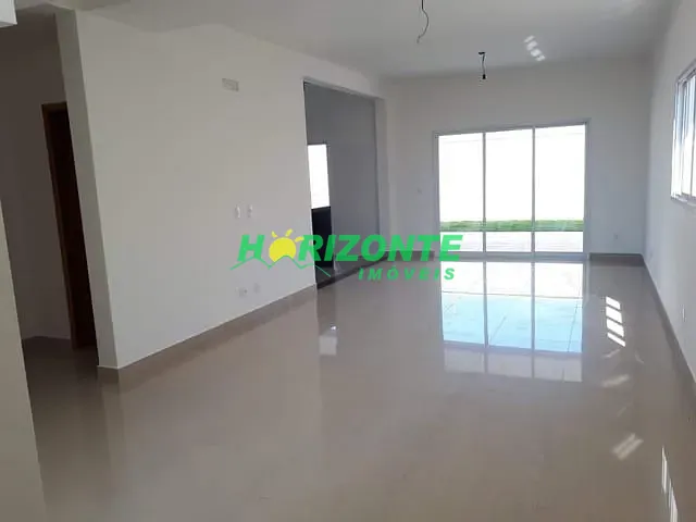 Casa com 300m² 3 quartos e 4 banheiros, à venda, no bairro Condomínio Terras do Vale em Caçapava
