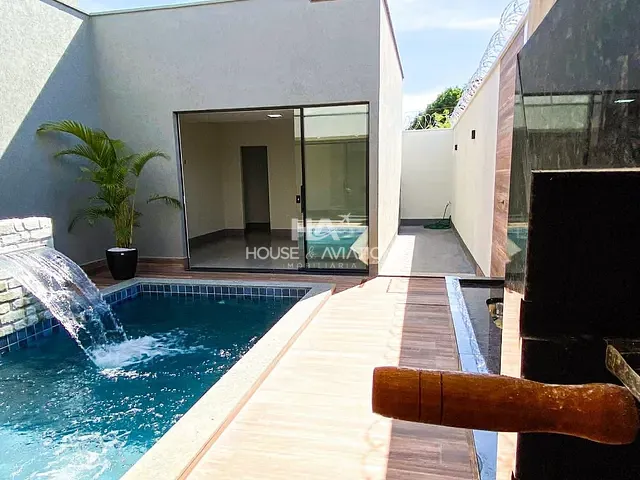 Casa com 322m² 3 quartos e 2 banheiros, à venda, no bairro Residencial Ravena em Senador Canedo
