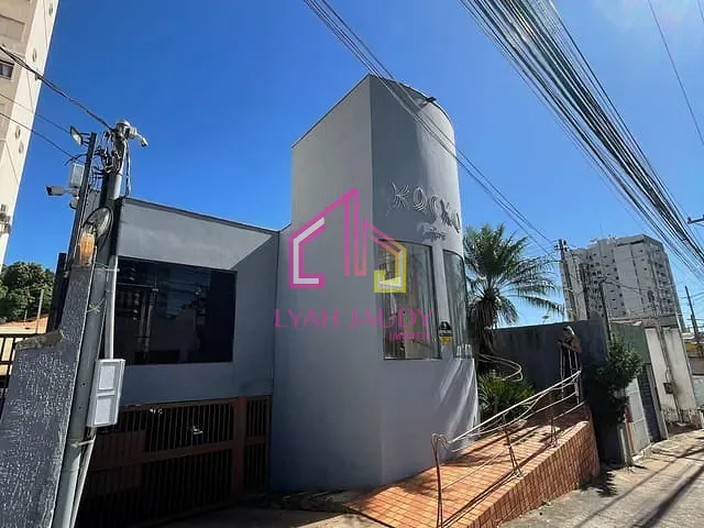 Casa com 1105m² 2 quartos e 3 banheiros, à venda, no bairro Quilombo em Cuiabá