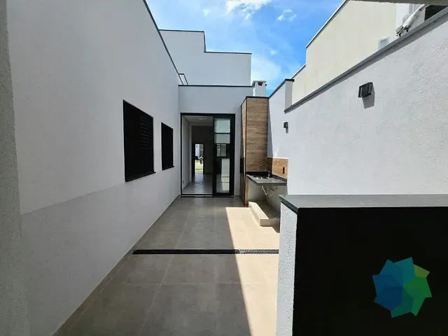 Casa com 175m² 3 quartos e 2 banheiros, à venda ou para alugar, no bairro Loteamento Terras de São Pedro e São Paulo em Salto
