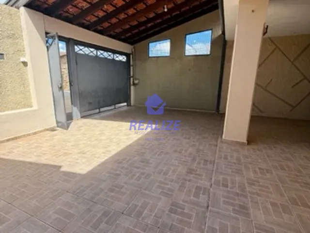 Casa com 243m² 3 quartos e 2 banheiros, à venda, no bairro Chácara Montagna em Botucatu