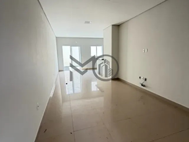 Casa 3 quartos e 2 banheiros, à venda, no bairro Glória em Várzea Grande