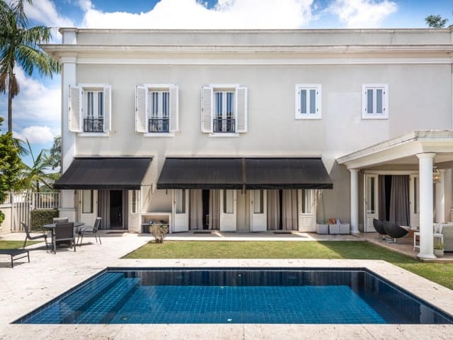 Casa com 791m² 4 quartos e 8 banheiros, à venda, no bairro Jardim Guedala em São Paulo