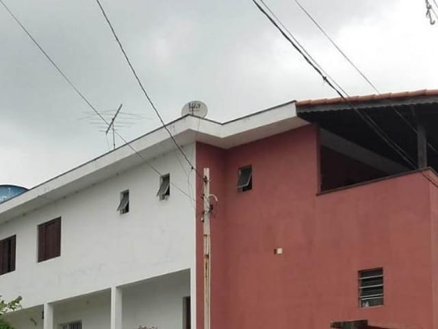 Casa com 260m² 4 quartos e 3 banheiros, à venda, no bairro Jardim São Miguel em Taboão da Serra