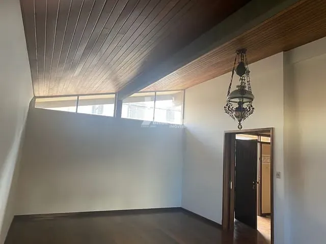 Casa com 390m², à venda, no bairro Centro em Ponta Grossa