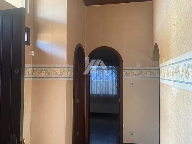 Casa com 390m², à venda, no bairro Centro em Ponta Grossa