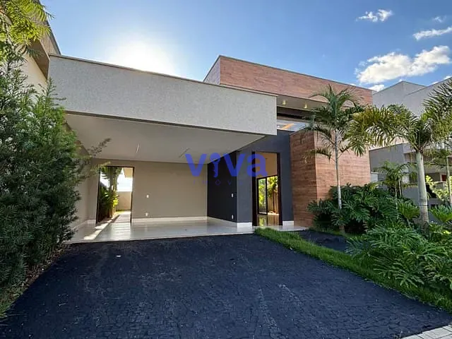 Casa com 324m² 3 quartos e 3 banheiros, à venda, no bairro Jardim Cristal em Aparecida de Goiânia