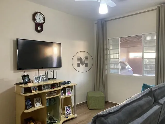 Casa com 250m² 3 quartos e 2 banheiros, à venda, no bairro Residencial Village Santana em Guaratinguetá