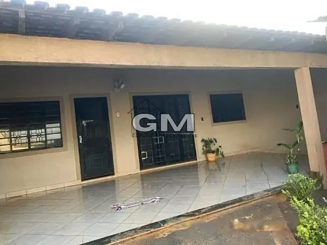 Casa com 300m² 2 quartos e 1 banheiro, à venda, no bairro Parque Ribeirão Preto em Ribeirão Preto