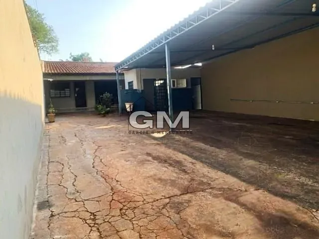 Casa com 300m² 2 quartos e 1 banheiro, à venda, no bairro Parque Ribeirão Preto em Ribeirão Preto