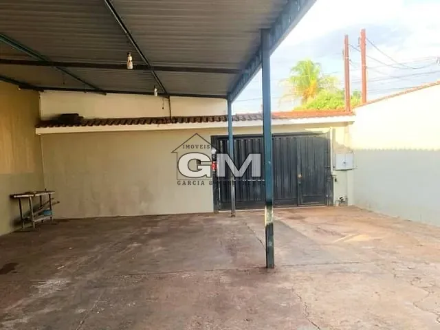 Casa com 300m² 2 quartos e 1 banheiro, à venda, no bairro Parque Ribeirão Preto em Ribeirão Preto