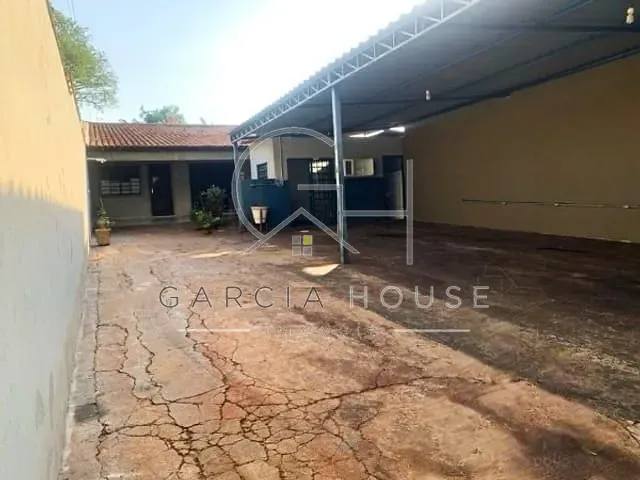 Casa com 300m² 2 quartos e 1 banheiro, à venda, no bairro Parque Ribeirão Preto em Ribeirão Preto