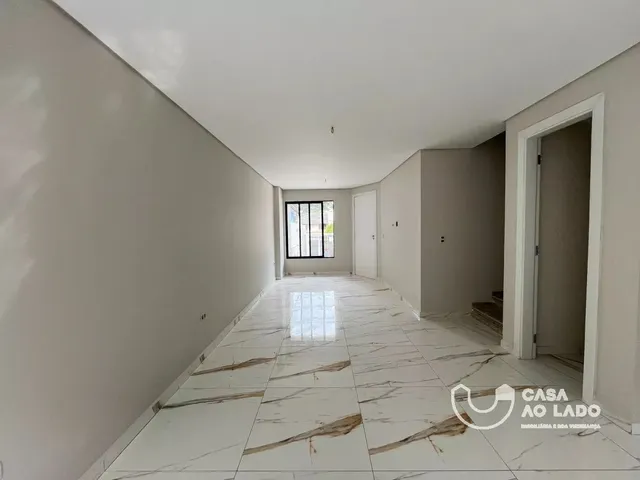 Casa 3 quartos e 3 banheiros, à venda, no bairro Santa Cândida em Curitiba