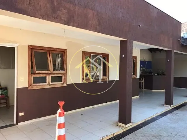 Casa com 813m², à venda, no bairro Campos de Santo Antonio em Itu