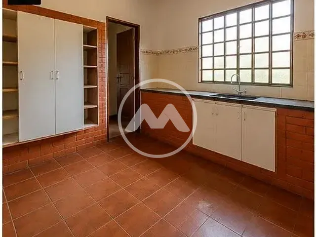 Casa com 460m² 2 quartos e 1 banheiro, para alugar, no bairro Zona 01 em Cianorte