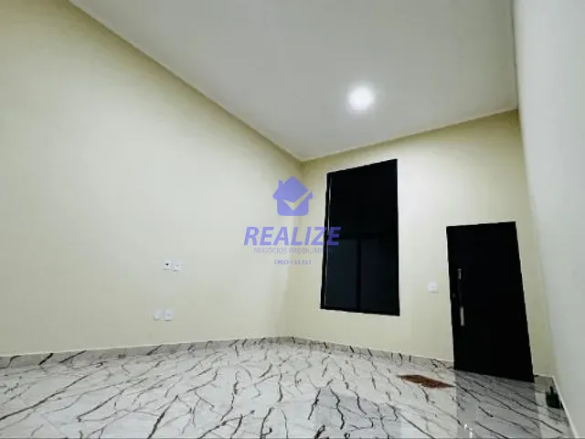 Casa com 250m² 3 quartos e 2 banheiros, à venda, no bairro Residencial Lívia I em Botucatu