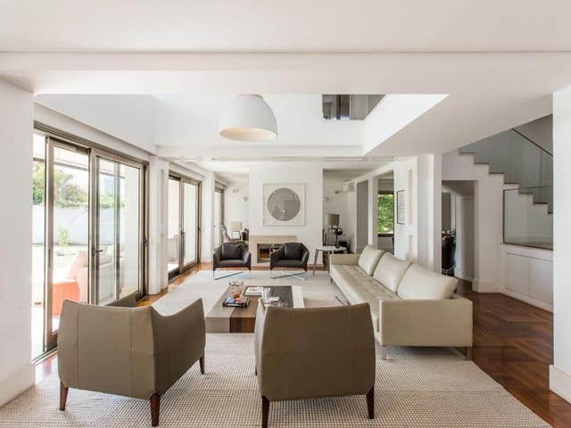Casa com 1235m² 3 quartos e 6 banheiros, à venda, no bairro Vila Tramontano em São Paulo