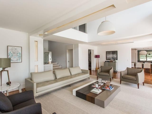 Casa com 1235m² 3 quartos e 6 banheiros, à venda, no bairro Vila Tramontano em São Paulo