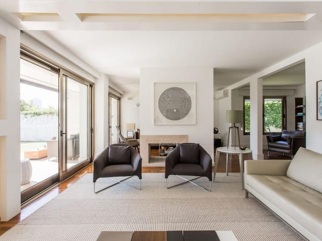 Casa com 1235m² 3 quartos e 6 banheiros, à venda, no bairro Vila Tramontano em São Paulo
