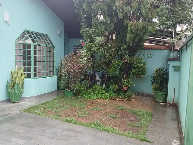 Casa com 250m² 3 quartos e 2 banheiros, à venda, no bairro Jardim das Indústrias em São José dos Campos