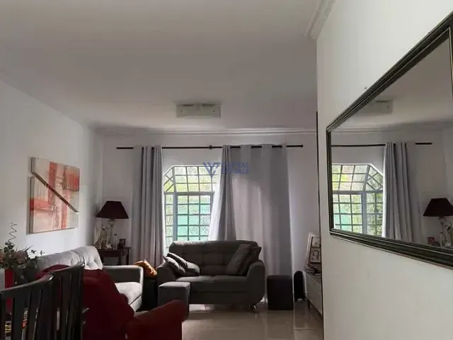 Casa com 250m² 3 quartos e 2 banheiros, à venda, no bairro Jardim das Indústrias em São José dos Campos