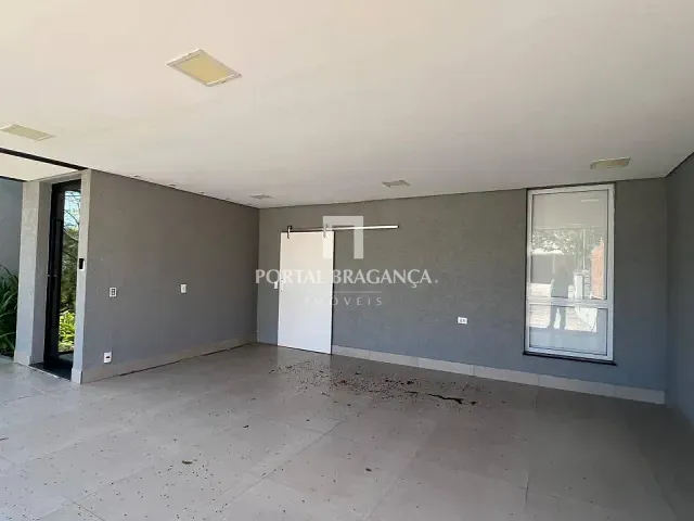 Casa com 306m² 3 quartos e 4 banheiros, à venda, no bairro Residencial San Vitale em Bragança Paulista