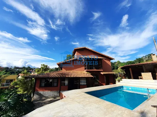 Casa 5 quartos e 3 banheiros, à venda, no bairro Araçatiba em Maricá
