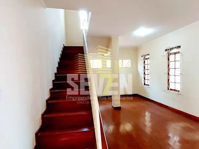 Casa com 363m² 3 quartos e 3 banheiros, à venda, no bairro Jardim Paulista em Bauru